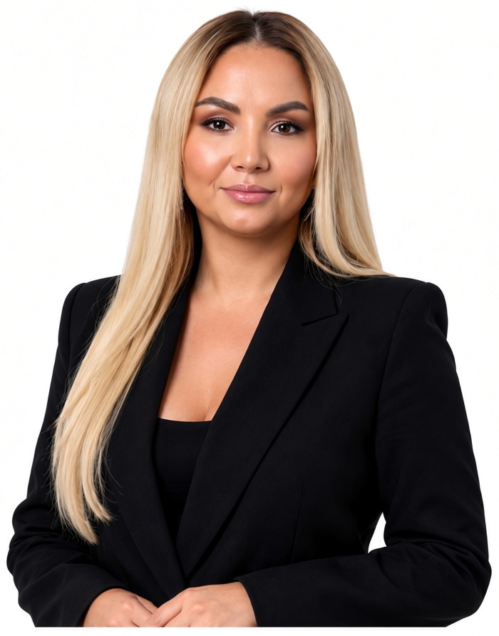 Алина Алиева, Юрист